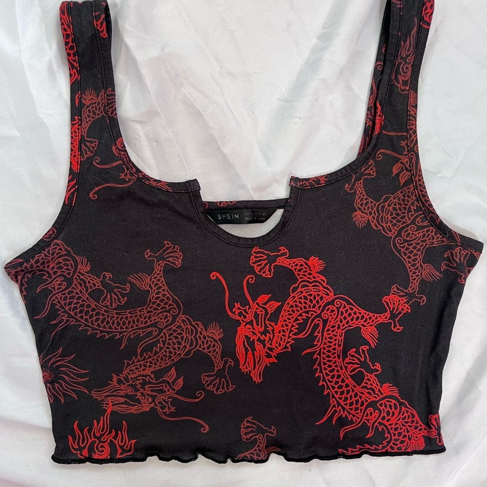 SHEIN Dragon Print Lettuce Trim Crop Tank Top
